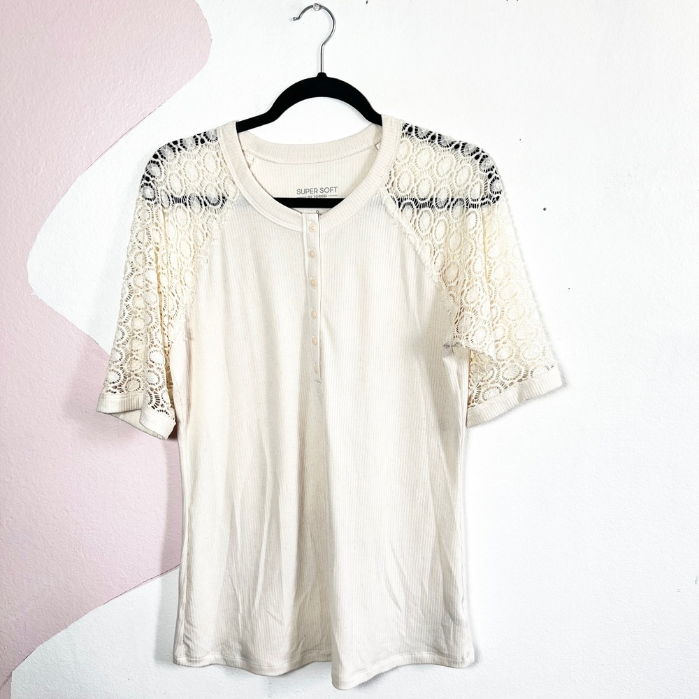 Torrid Super Soft Knit Cream Crochet Lace Top Sz 0 Romantic Boho